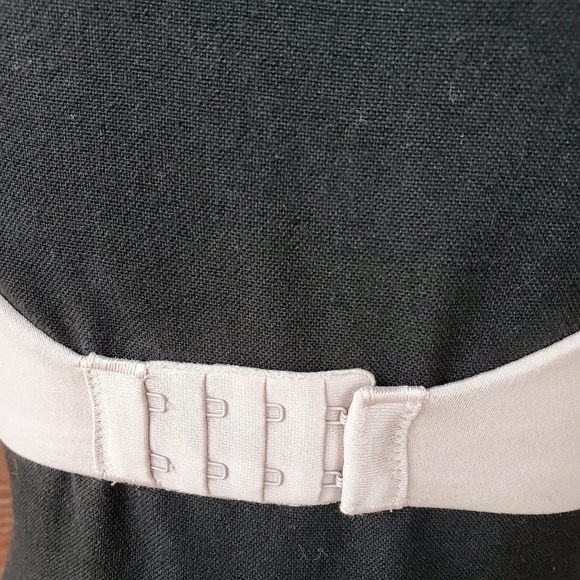 Victoria's Secret Body by Victoria Lined Demi Bra 32DDD - Picture 16 of 16